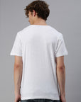 T-shirt da uomo alla moda: realizzata in leggero cotone biologico da 140 g, questa camicia mette perfettamente in risalto il corpo. Il colletto sottile e l'elegante materiale slub le conferiscono un tocco speciale.