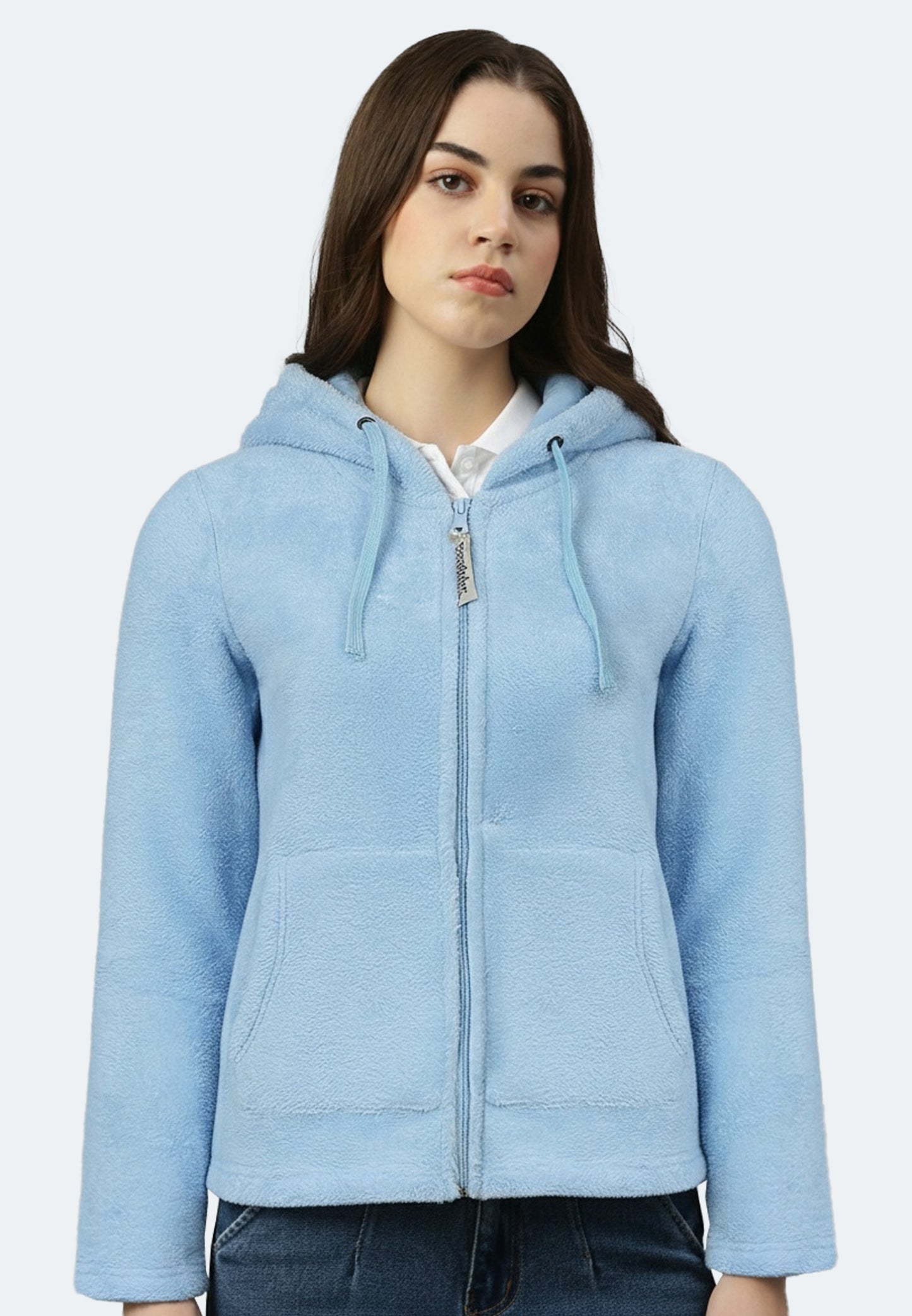 Felpa con cappuccio da donna in pile di poliestere riciclato al 100%.