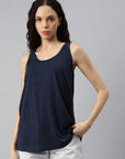 switcher-ladies-top-adele-dal-materiale-bamboo-traspirante-marino-frontale